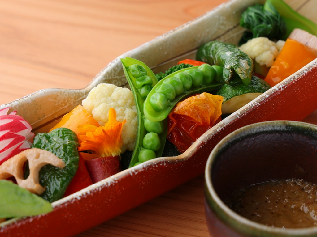 お酒が進む『温野菜　和バーニャカウダ　へしこソース』