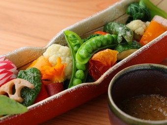 お酒が進む『温野菜　和バーニャカウダ　へしこソース』