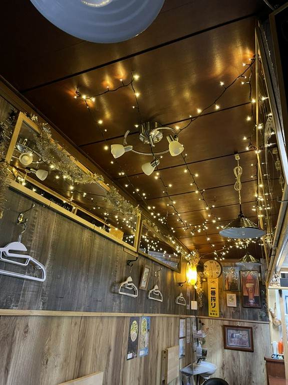 店内冬使用にイルミネーション点灯！