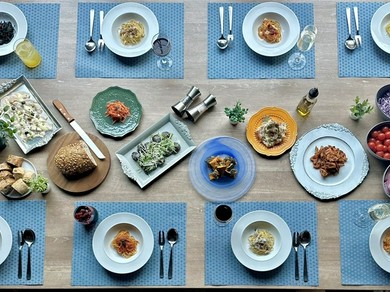 パスタ17種＋季節のサラダ・タパス、パン、カフェドリンクバーなどがセットになったランチプラン
