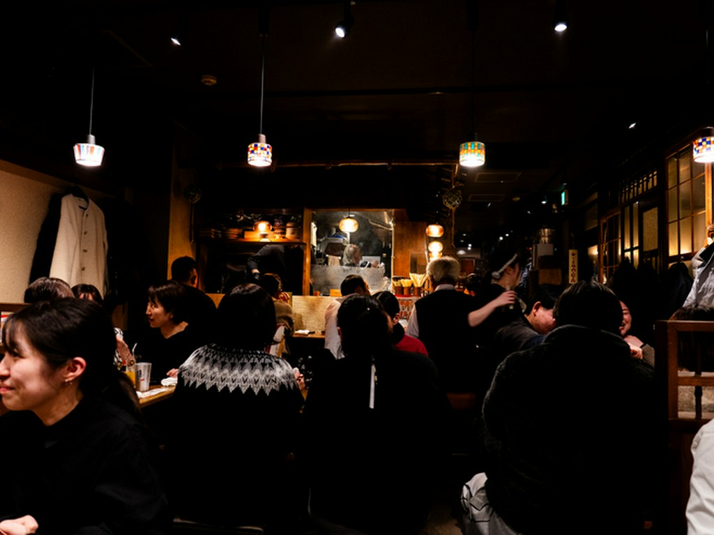 自慢の海鮮や串揚げを堪能できる宴会コースは飲み放題つき