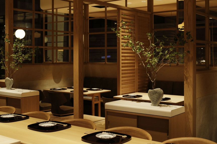 昼・夜問わず、大切なゲストを交えた会食にふさわしい料理店