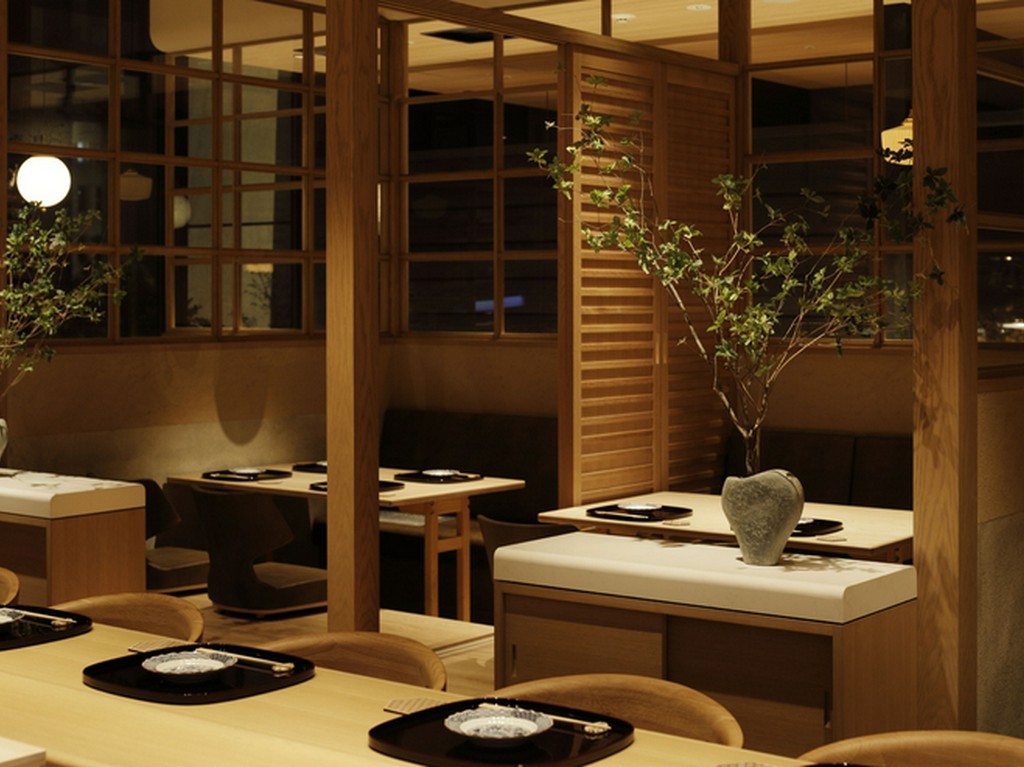 昼・夜問わず、大切なゲストを交えた会食にふさわしい料理店