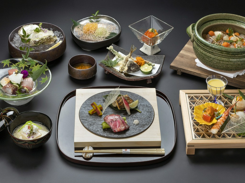 季節の移り変わりを存分に味わい尽くす『旬の夜会席』