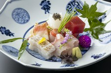 四国の素材の美味しさを楽しめる全８品～個室・半個室掘りごたつ席・テーブル席でお食事可