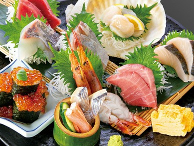 日本全国から届く旬の魚の『絢爛』お造り五種盛り（1人前）