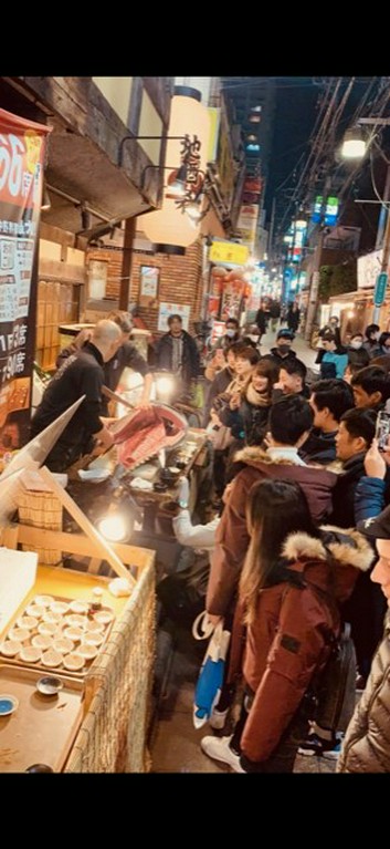 生本まぐろ解体ショー