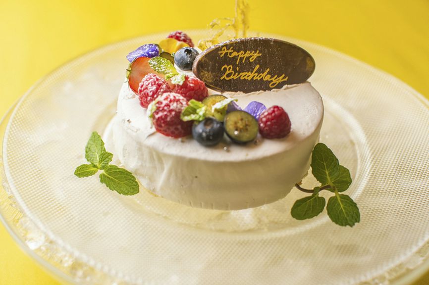 乾杯ドリンクと食後のカフェまでついているからゆったりできるのもおすすめポイント。