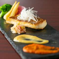 和×洋が出会う新感覚『鯛のムニエル　ピーナッツオイル掛け』