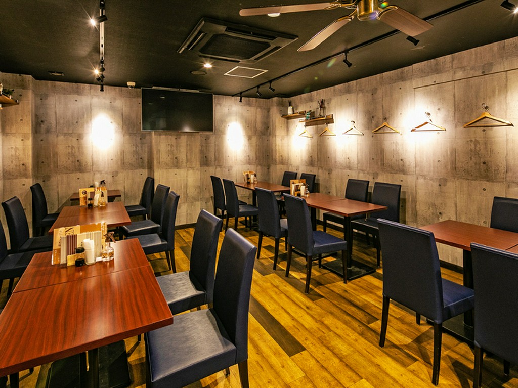 「本物を知る大人」が気軽に立ち寄れる店に