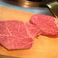 お肉のKINGです。一頭の神戸牛でわずか2kgしか取れない大変貴重のお肉。名の通りもはや口や言葉で説明できない