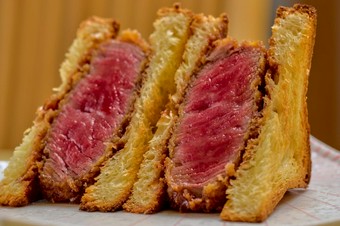 厳選和牛ヒレのブリオッシュサンド