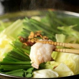 【寒い日は鍋◎】牛もつ鍋（しょうゆ、白味噌、白湯）一人前