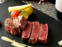 名駅の雰囲気が良くて居心地のいいお店でデート 焼肉 ステーキ デートにおすすめのお店 ヒトサラ