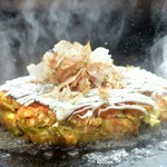 メレンゲふわふわ鉄神のお好み焼　豚玉