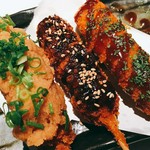 お味は、ソース・味噌・おろしポン酢の3種類の中からお選び下さい。