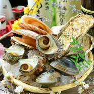 【栄螺】【蛤】【殻付き帆立】【大浅利】　毎日市場直送の新鮮な活貝の盛り合わせ。一日数量限定!!　料理長厳選の新鮮活貝を是非、ご賞味下さい。
