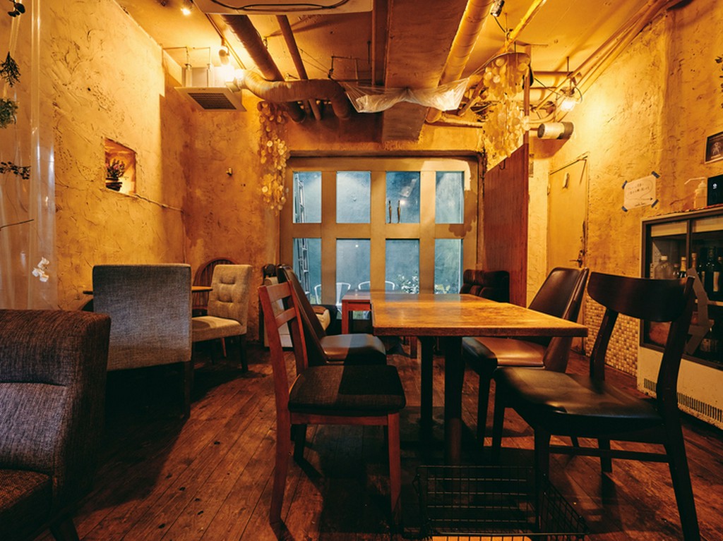 大人のくつろぎにふさわしい、クラシックな雰囲気