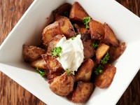 旬の食材や魚介を贅沢に使ったこだわりのコースです。21名様以上の場合はお電話にて受付致しております。