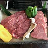 石垣牛の中でもさらに厳選したお肉です。
※価格は変動する可能性があります。