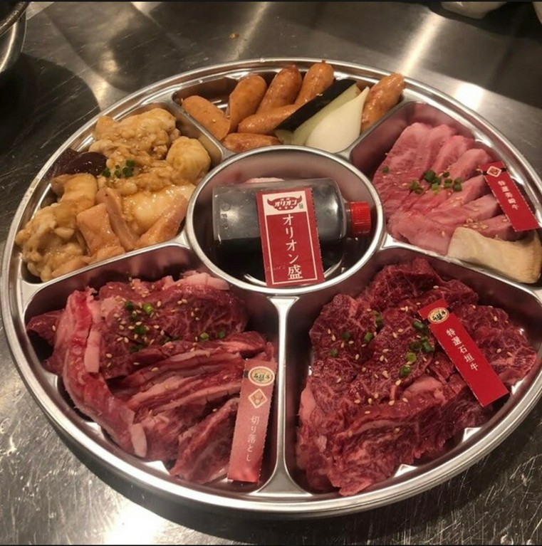 お肉盛り合わせ