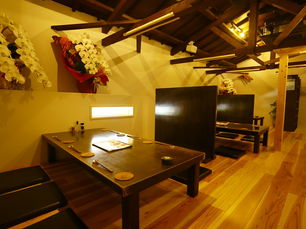 グループで貸切りOK！足を伸ばしてくつろげる座敷席