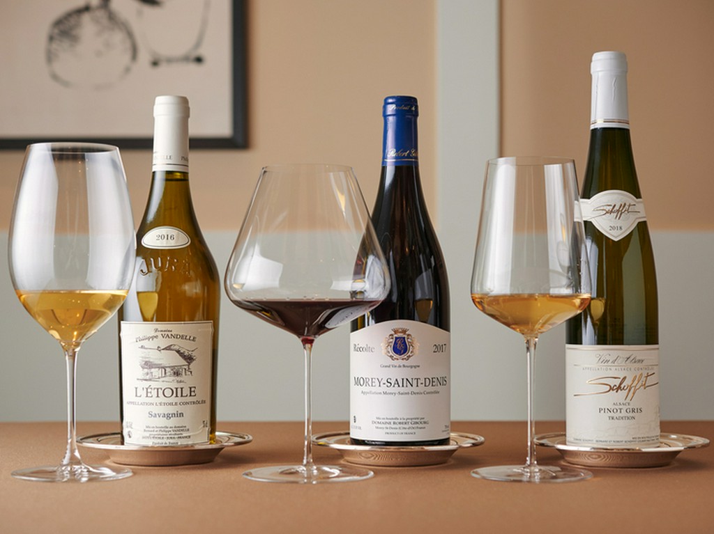 素材を生かした中華に合うワインを豊富に取り揃える