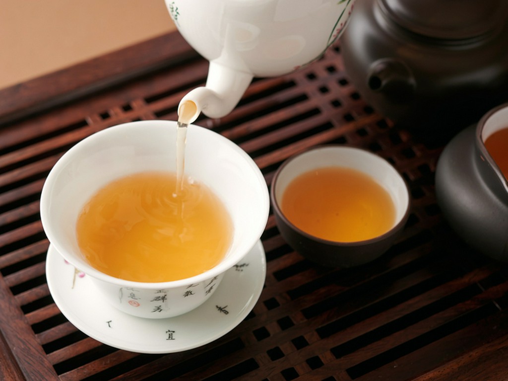 中国銘茶を駆使して、料理を引き立てるペアリングを提案