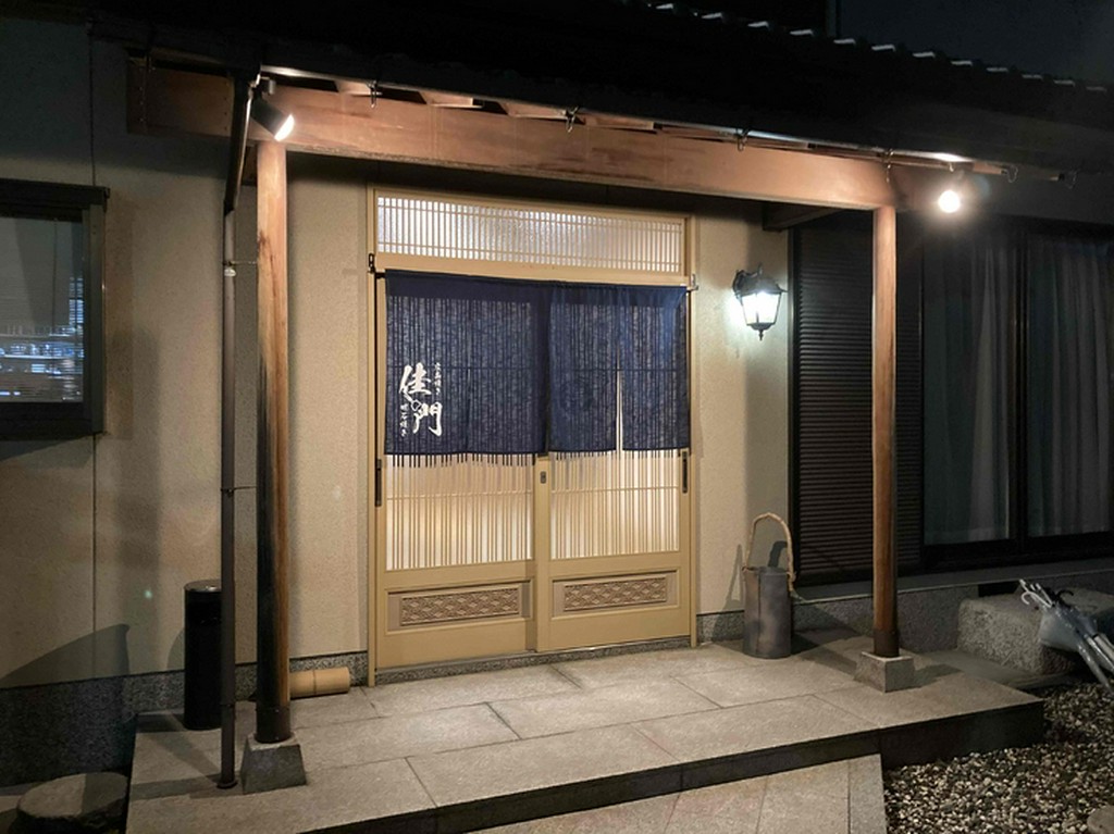 南海本線「松ノ浜」駅徒歩1分！気軽に立ち寄れる粉もんや