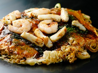 広島の本格店採用の鉄板にこだわった『広島お好み焼き』