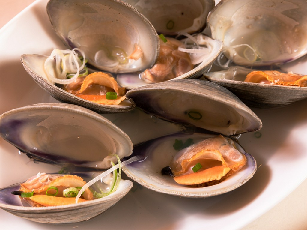 海の幸をはじめとした、新鮮な食材たち