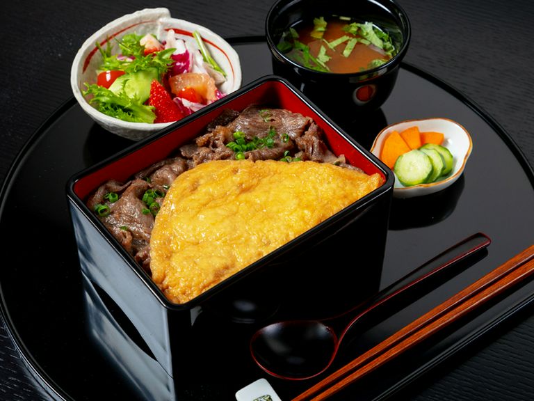 㐂つねすき焼き重