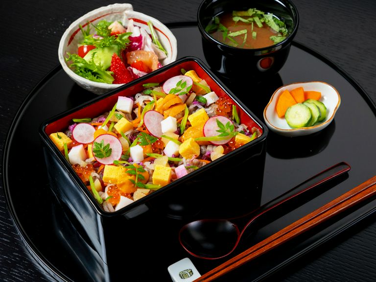 すき焼きちらし重