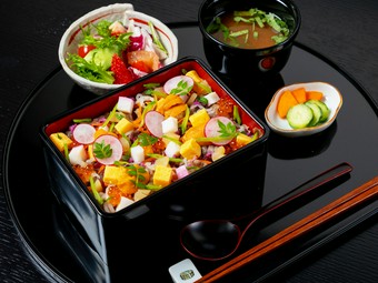 すき焼きちらし重