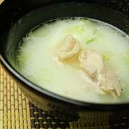生姜のきいたお出汁のスープです

