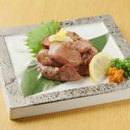 臭みが少なくあっさりとした味わい。プリっとした舌触りでかみ切りやすい。

