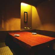 ゆったりと流れる時間の中で大切な人と語らいのひととき。素材の持つ美味しさを活かした料理を味わいながら、優雅な時間を過ごせます。落ち着いた大人のデートにふさわしいお店です。