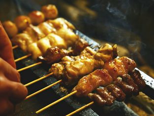 Charcoal-grilled sake Raku Uwa