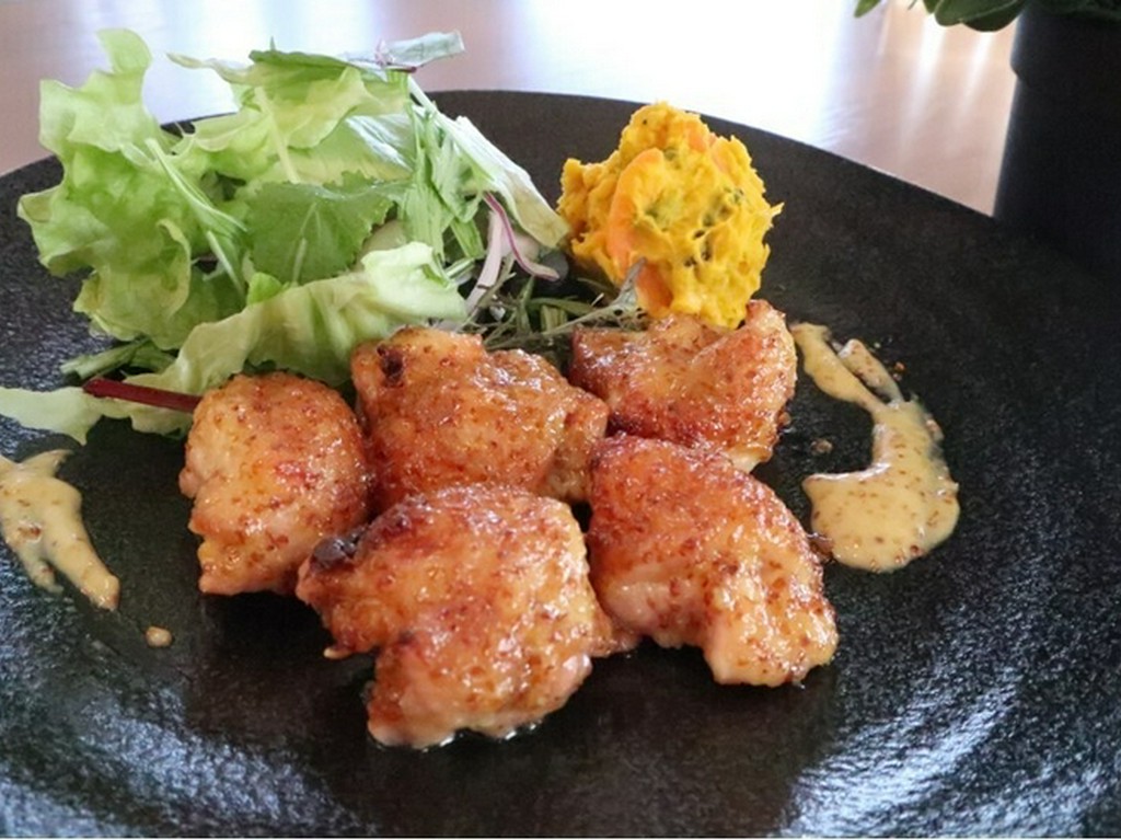 鶏肉とハニーマスタードの組み合わせはやみつきです