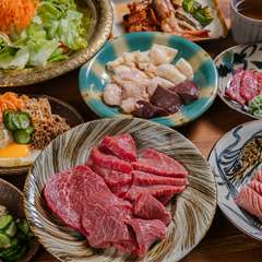 おいしいお肉をたっぷり味わう。素敵な食事を沖縄旅行の思い出に