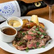 赤白各10種のグラスワインをはじめ、豊富なドリンクを楽しめる2時間飲み放題も好評。飲み比べて好みのワインを探すも良し。お気に入りの料理にピッタリなワインを見つけてみませんか。