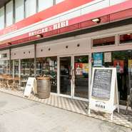 安心してゲストが食事できるように、衛生面も重要視。除菌・脱臭・換気対策など、より快適にワインや料理を楽しめる空間づくりを心掛けています。