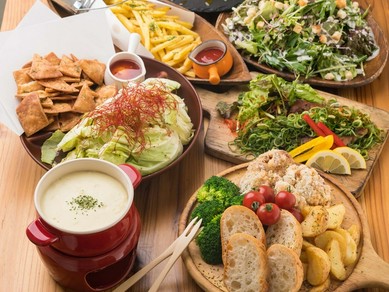 飲み放題付の多彩なコースも