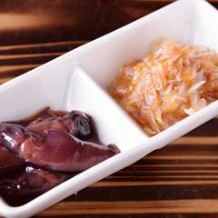 好みのグラスを片手に会話を楽しみ、ゆったりとしたひと時を