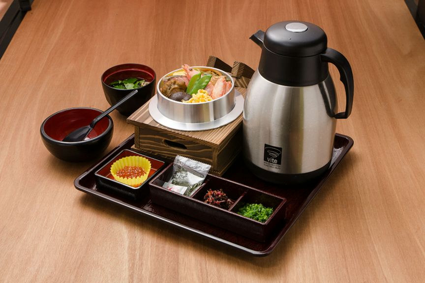 炊き立ての釜めしがご自宅でお召し上がりいただけます。