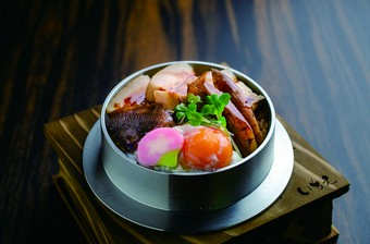 恵庭産放牧豚の角煮釜めし