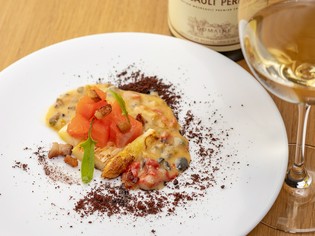 地元食材を中心に、日本とヨーロッパの上質食材を選りすぐり