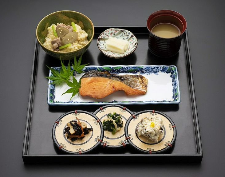 極上塩焼きサーモン御膳