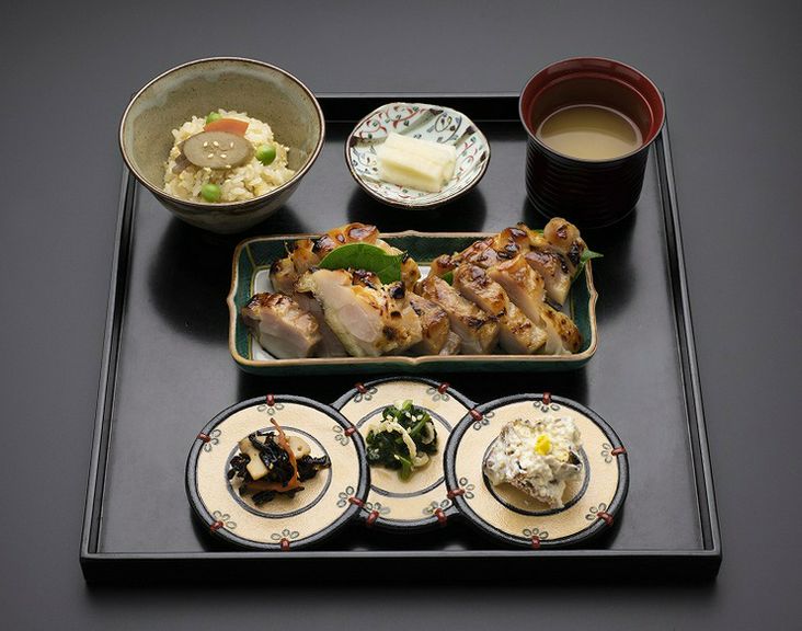 西京味噌漬け鶏もも炭火焼き御膳
