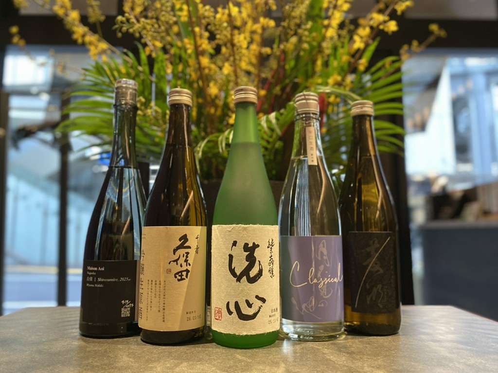 新潟県の地酒を各種取り揃えております。